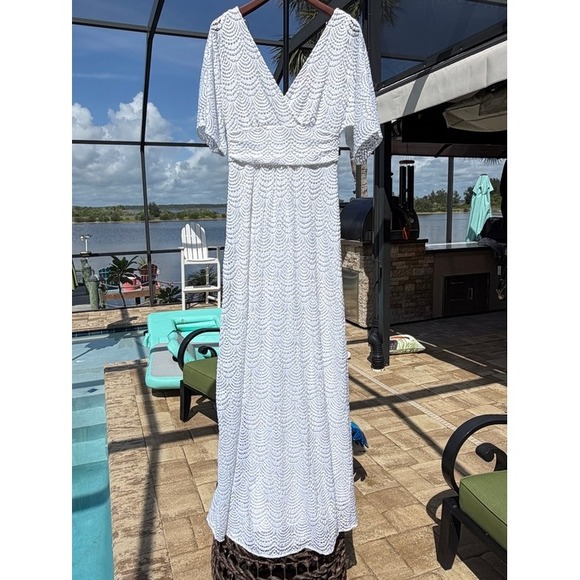 Lilly Pulitzer Dresses & Skirts - Lilly Pulitzer Parigi White Scalloped Lace Flutter Sleeve Maxi Dress Small